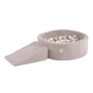 PLUSH NEST PLUSH NEST Suchý bazén s herním prvkem (trojúhelník) a 200 míčky světle růžový