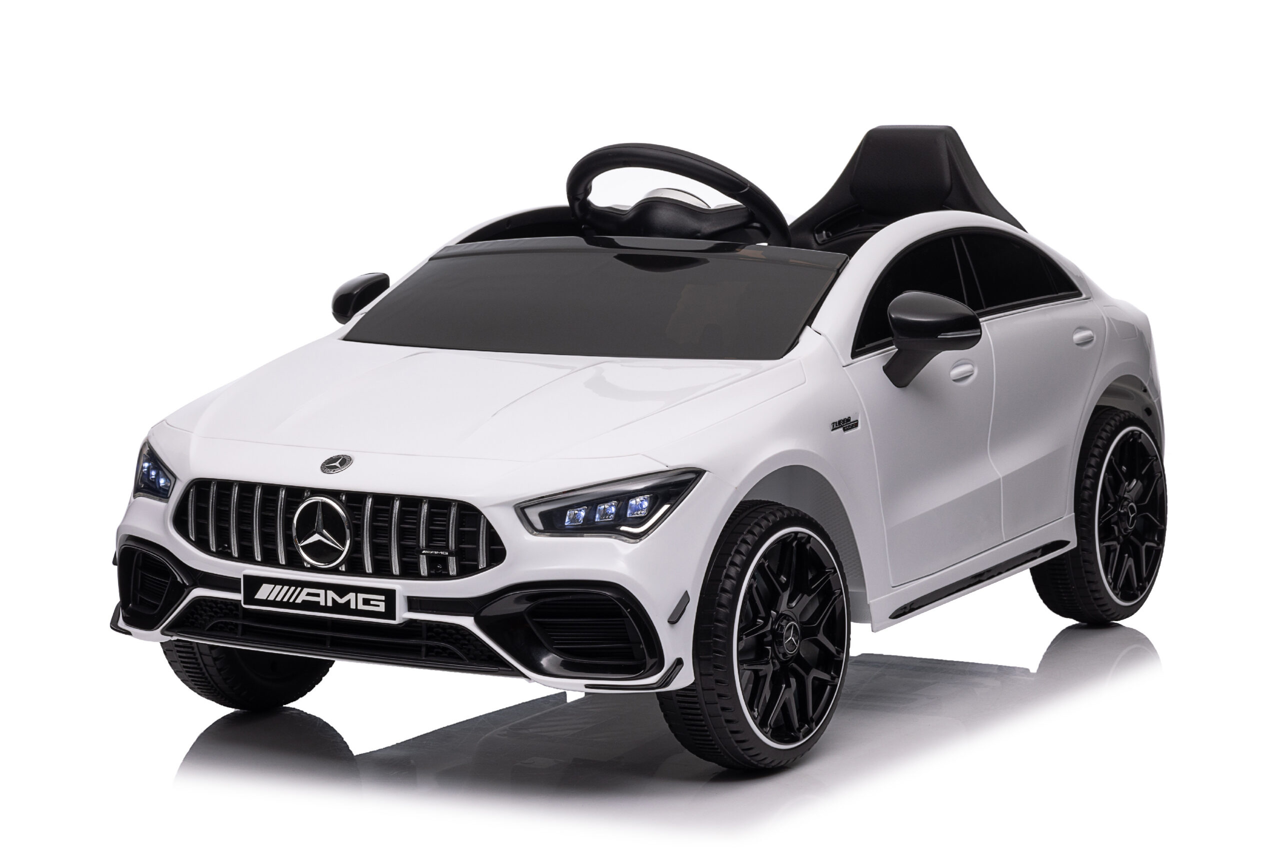 Elektrické autíčko Mercedes CLA 45S AMG 4x4 bílé